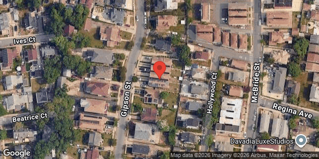 Aerial map of 10-74 GIPSON STREET, Queens